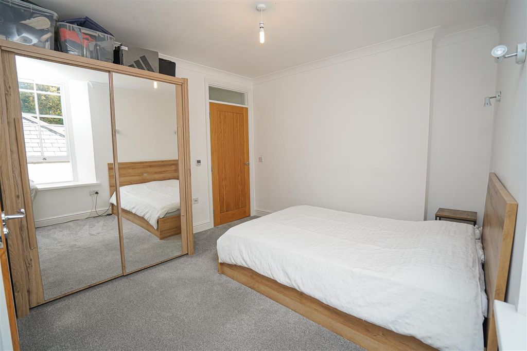 Additional image 8 of 2 bed flat for saleFord House, Rowe Close, Bideford EX39
