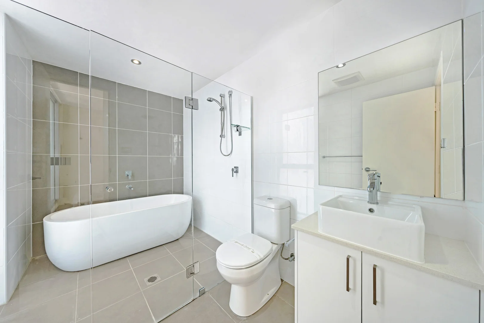 Additional image 3 of 33/545-553 Pacific Highway, St Leonards NSW 2065