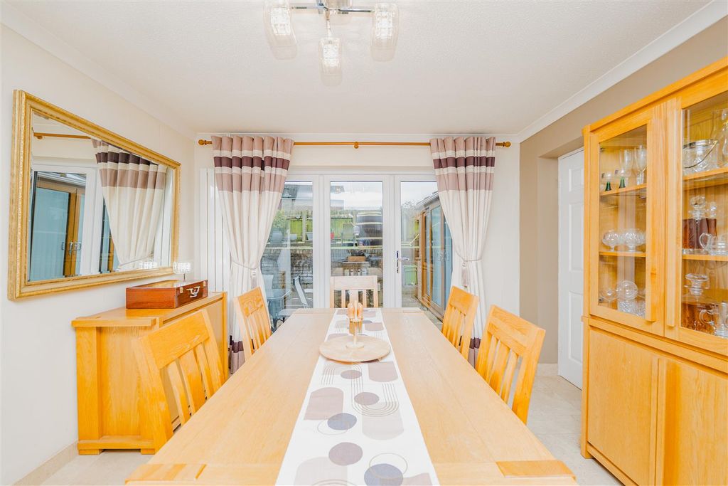 Additional image 8 of 5 bed detached house for saleSherbourne Close, Barry CF62