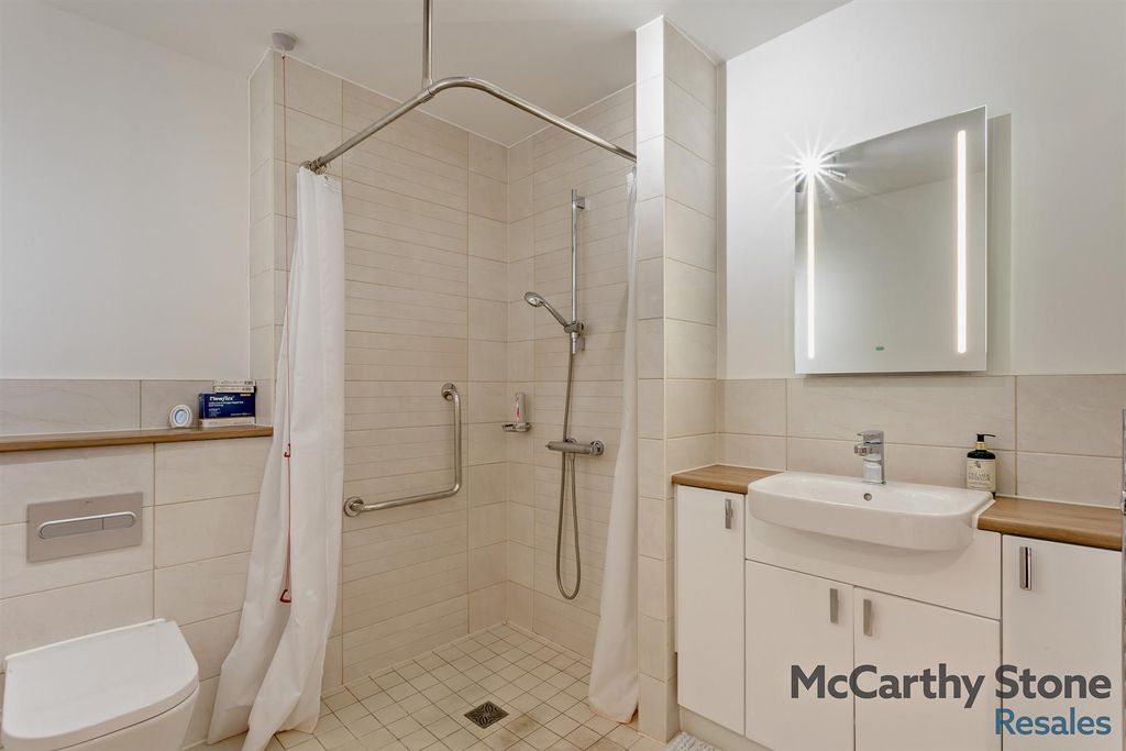 Additional image 8 of 2 bed flat for saleOakhill Place, High View, Bedford, Bedfordshire MK41