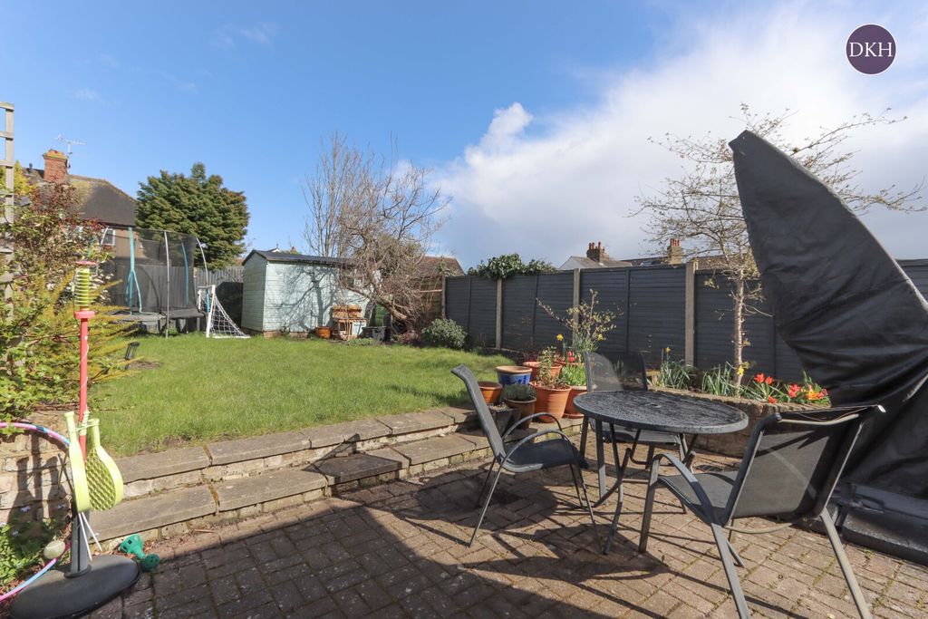 Additional image 16 of 3 bed detached house for saleAdrian Road, Abbots Langley, Hertfordshire WD5