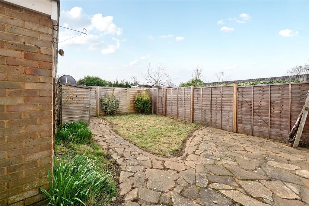 Additional image 3 of 2 bed flat for saleBrookers Close, Ashtead KT21