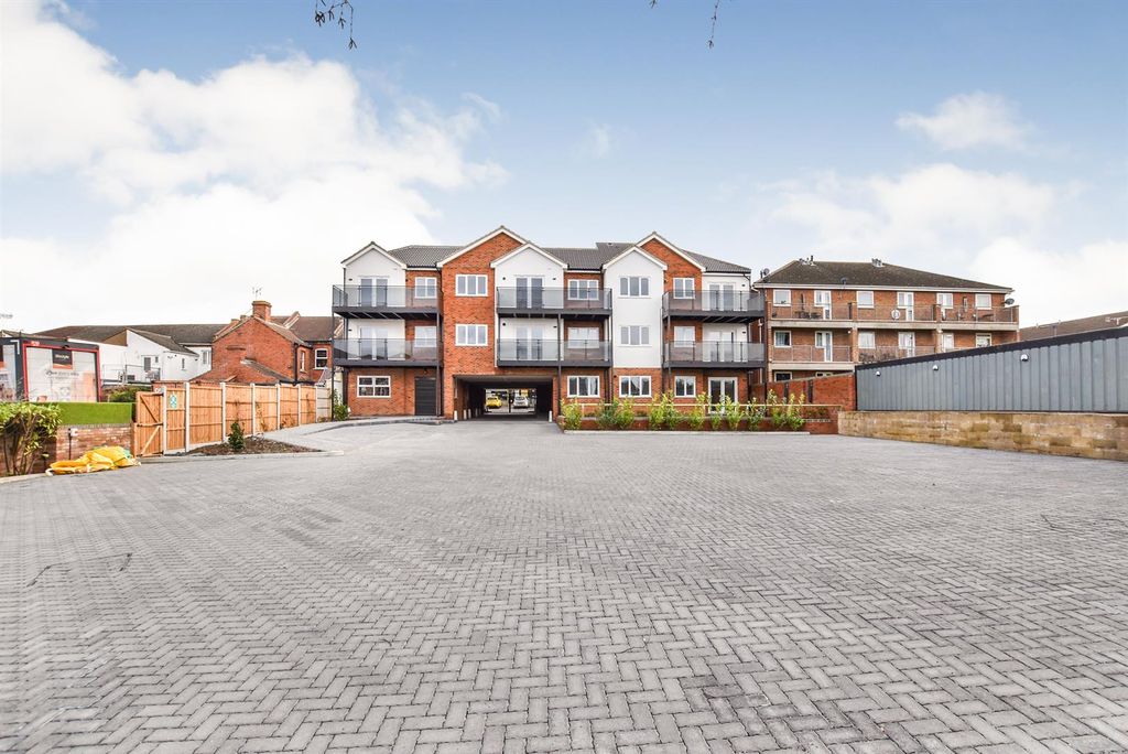 Additional image 21 of 2 bed flat for saleHigh Road, Benfleet SS7