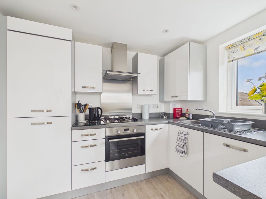 Additional image 5 of 2 bed flat for saleCei Tir Y Castell, Barry CF63