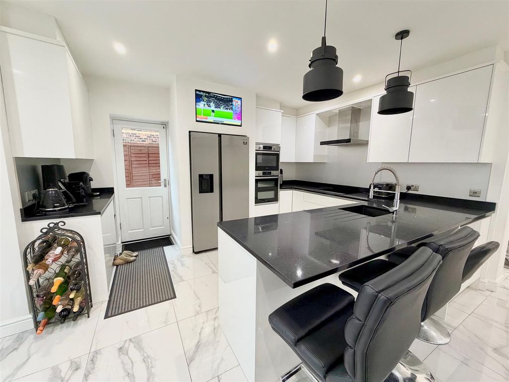 Additional image 6 of 3 bed flat for saleBooth Road, Altrincham WA14