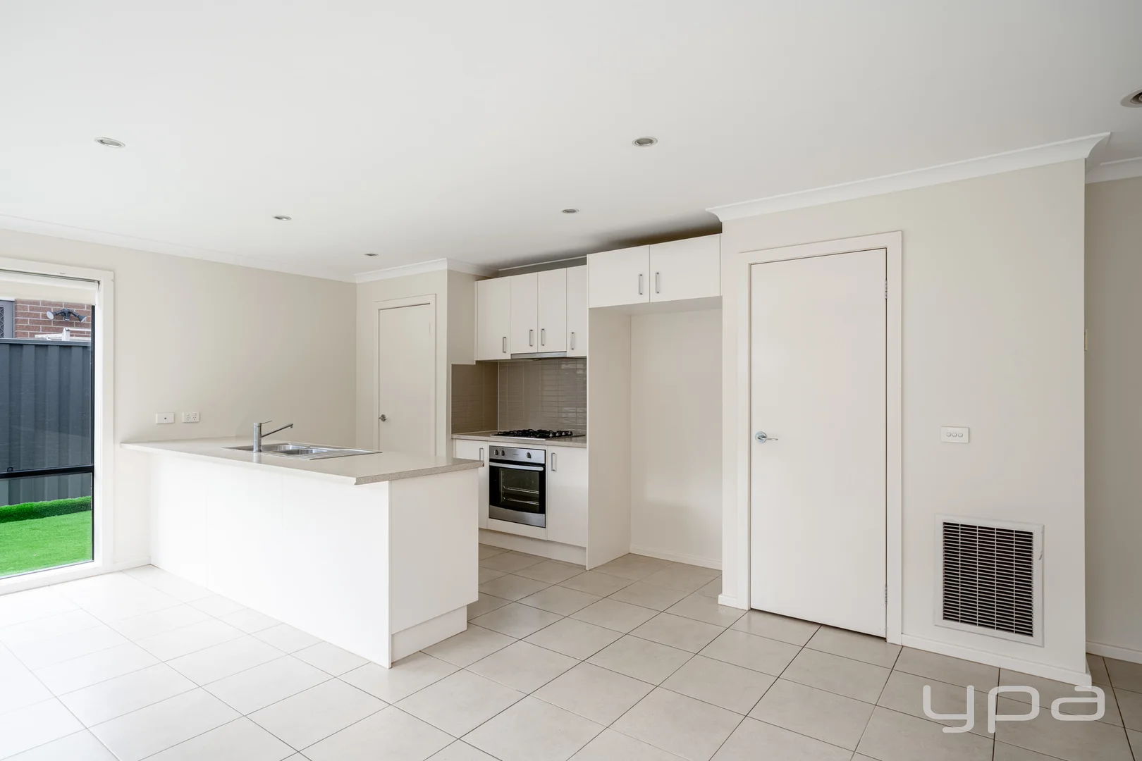 Additional image 2 of 6 Ixora Crescent, Manor Lakes VIC 3024