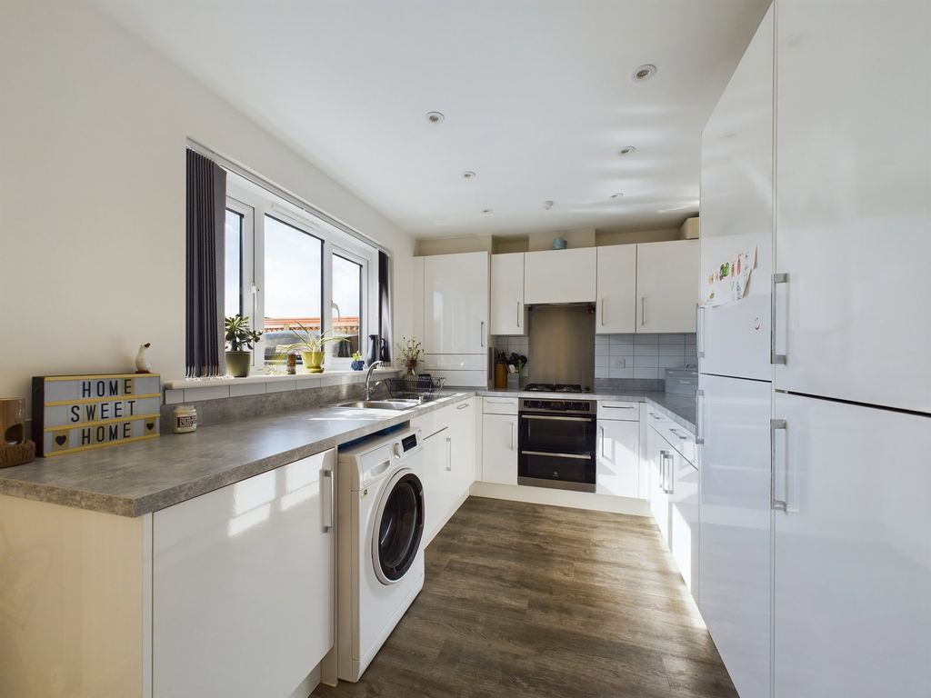 Additional image 4 of 4 bed detached house for saleRhodes Way, Billingshurst RH14