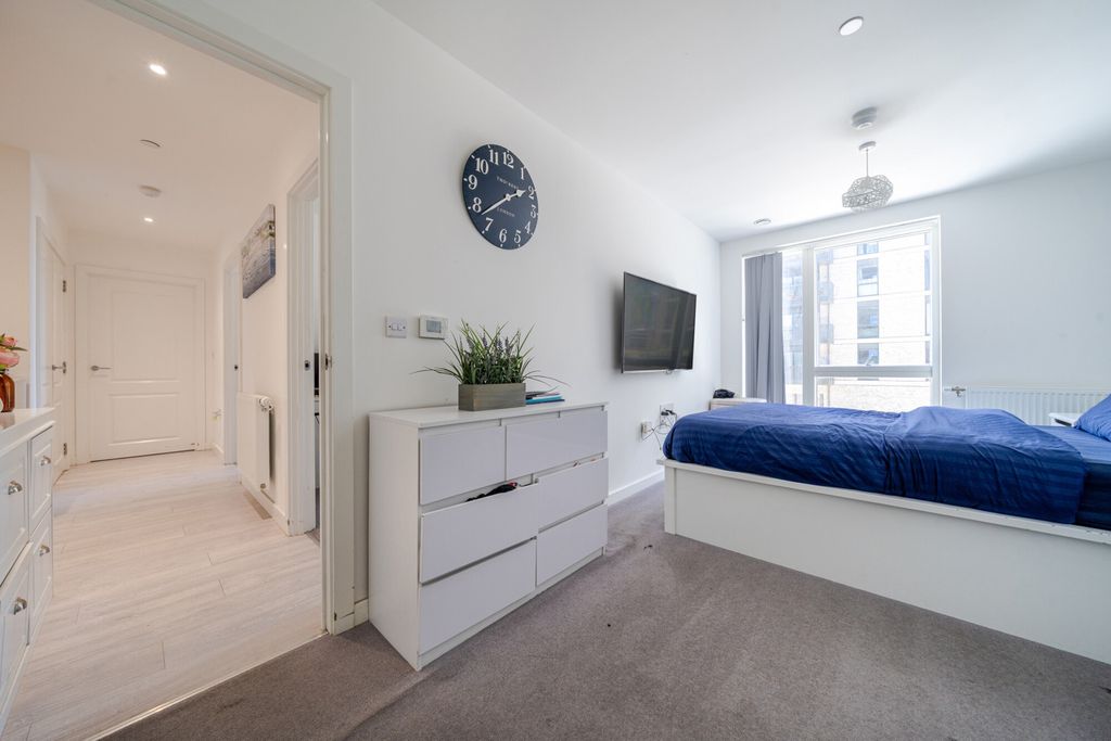 Additional image 13 of 3 bed flat for saleRegal Walk, Bexleyheath DA6