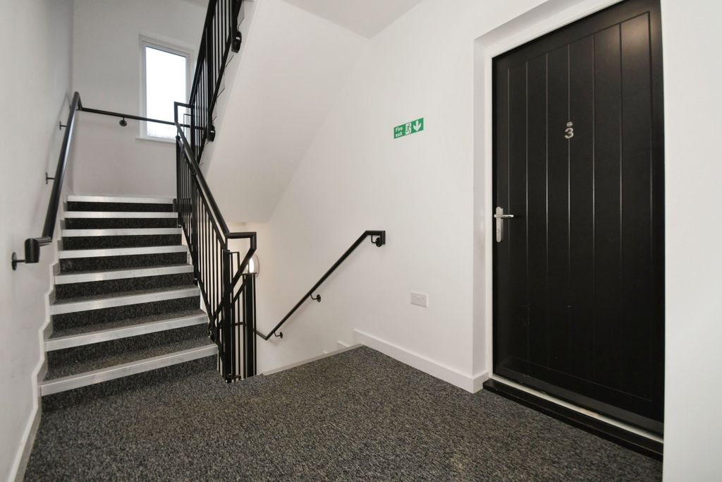 Additional image 11 of 1 bed flat for saleLaver Drive, Chesterfield, Derbyshire S41
