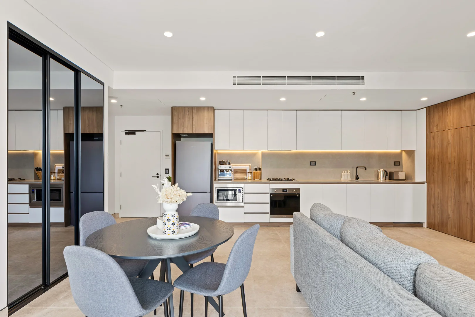 Additional image 4 of 404/2 Higherdale Avenue, Miranda NSW 2228