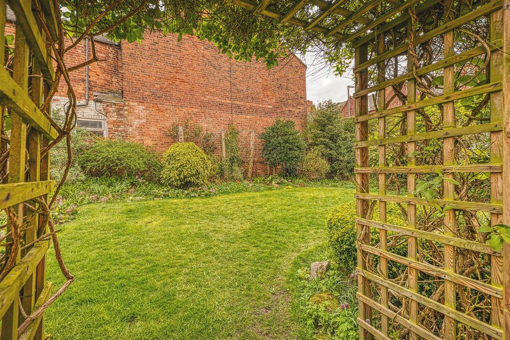 Additional image 7 of 5 bed semi-detached house for saleAlbert Street, Belper DE56