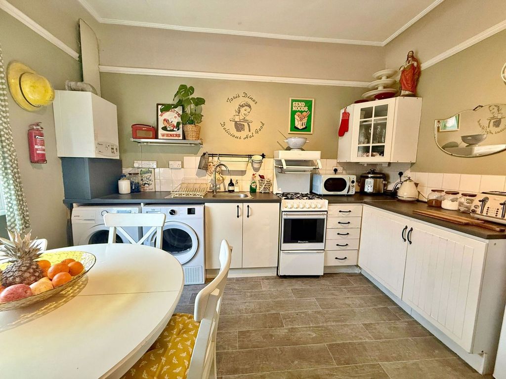 Additional image 6 of 2 bed flat for saleBidston Avenue, Birkenhead CH41