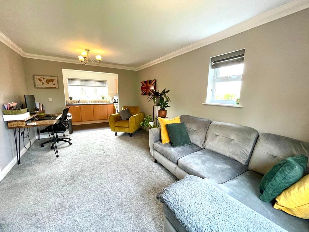 Additional image 13 of 2 bed flat for saleWilliams Court, Biggleswade SG18