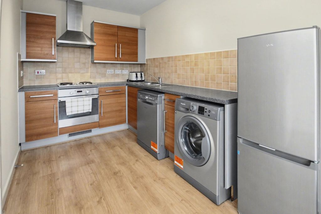 Additional image 2 of 2 bed flat for saleDunkerley Court, Birds Hill, Letchworth Garden City SG6