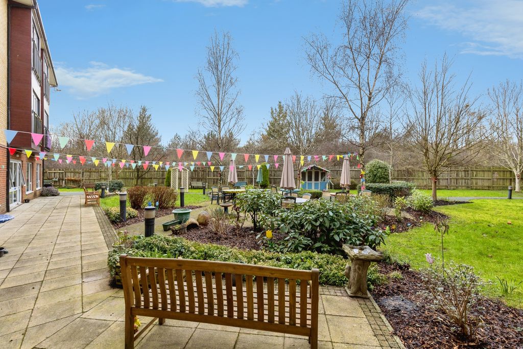 Additional image 3 of 1 bed property for saleRowan Drive, Billingshurst RH14