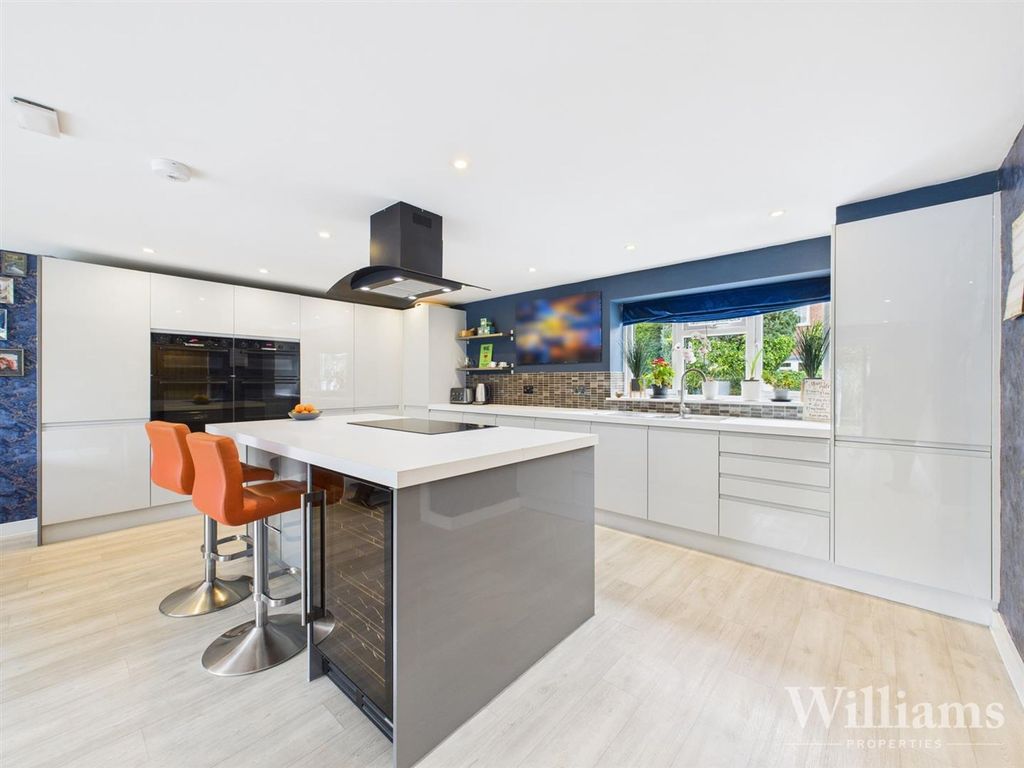 Additional image 21 of 4 bed detached house for saleBridleway, Weston Turville HP22