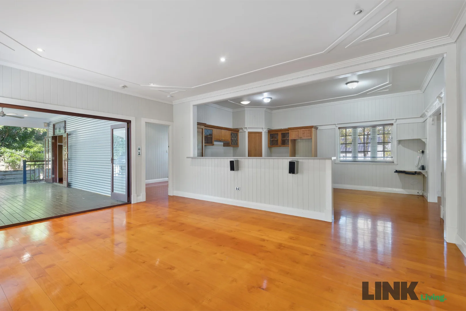 16 Vimy Street, Bardon QLD 4065 photo 3