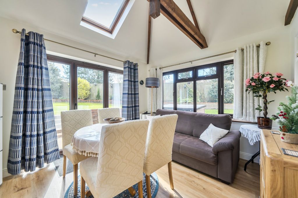 Additional image 6 of 5 bed detached house for saleVicarage Road, Reading, Berkshire RG2