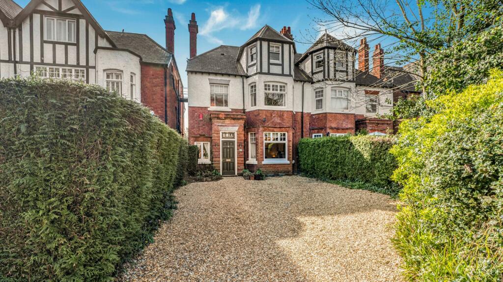 Station Road, Sutton Coldfield, West Midlands, B73