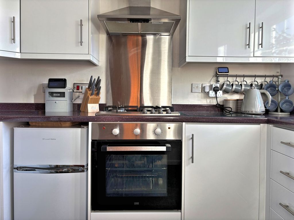 1 bed flat for saleDurns Road, Wotton-Under-Edge GL12 photo 5
