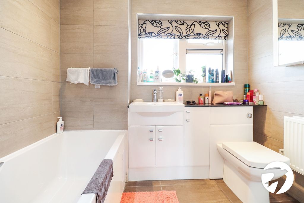 Additional image 9 of 2 bed flat for saleAlbert Road, Belvedere DA17