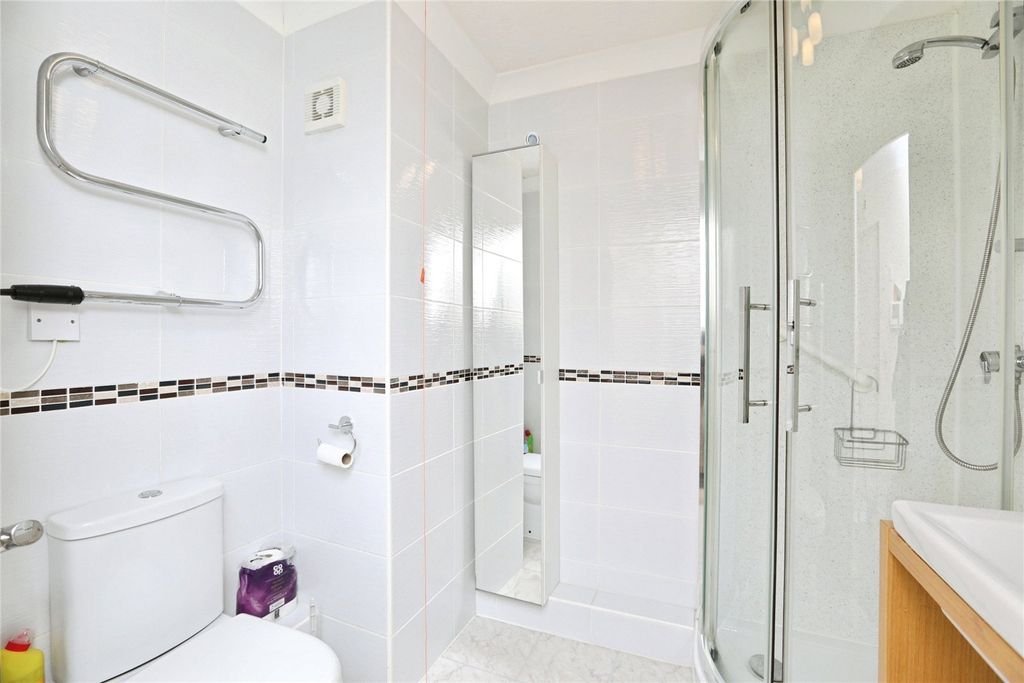 Additional image 7 of 1 bed flat for saleWoodlands Court (Chatham), Chatham ME5