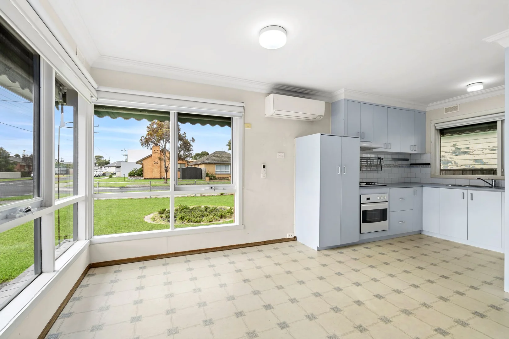 Additional image 3 of 15 Waiora Avenue, Hamlyn Heights VIC 3215