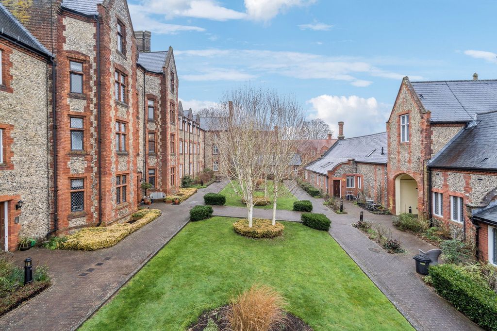 Additional image 11 of 2 bed flat for saleWhielden Street, Amersham HP7