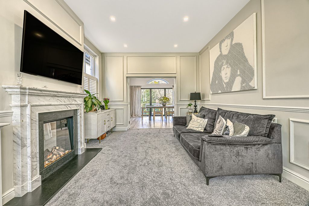 Additional image 10 of 5 bed detached house for saleRayleigh Road, Benfleet SS7