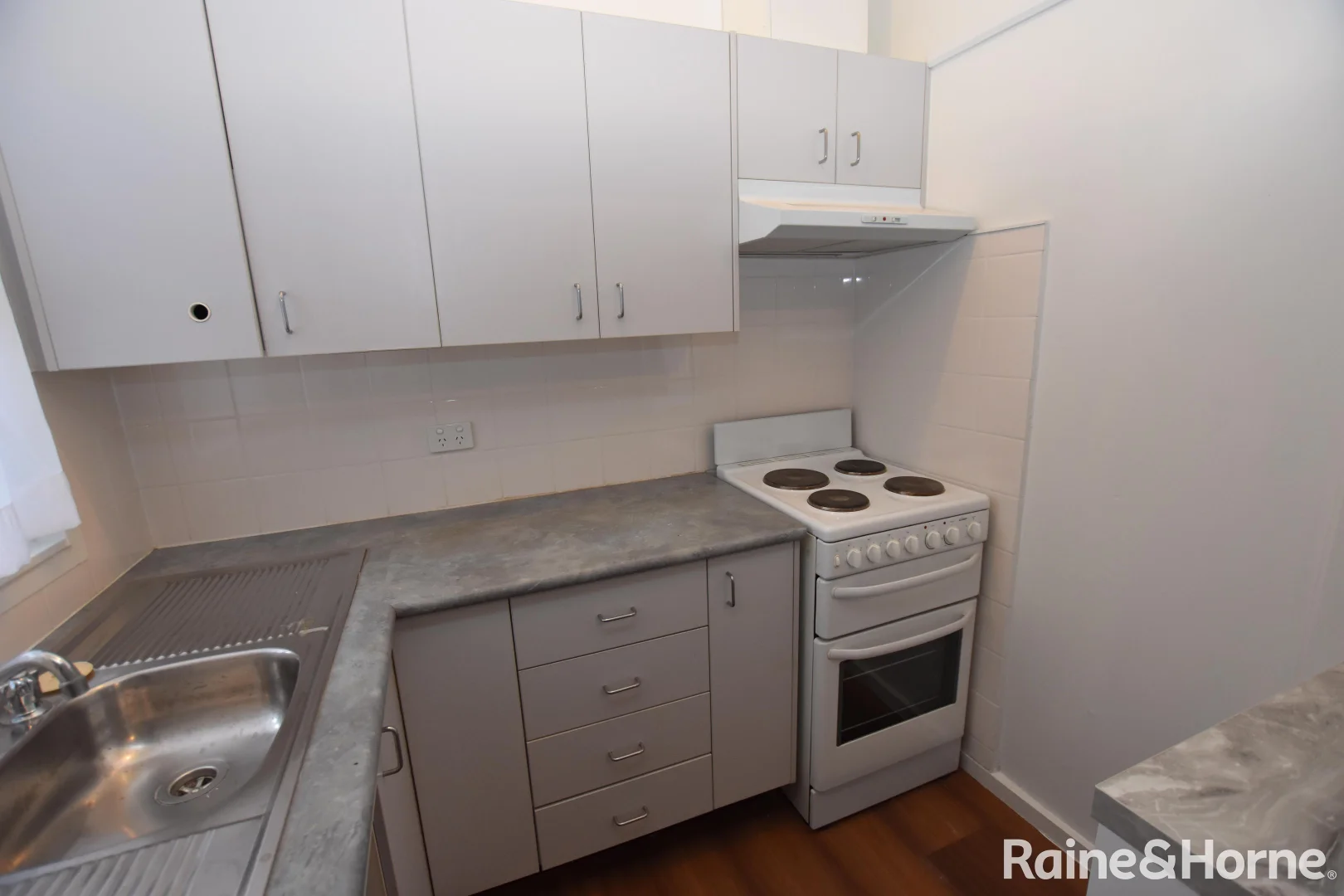 Additional image 3 of 1 Maxwell Avenue, Orange NSW 2800