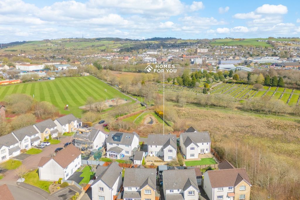 Additional image 2 of 4 bed detached house for saleMeadowpark Avenue, Bathgate EH48