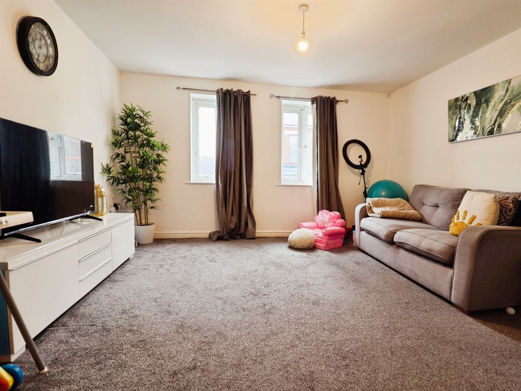 1 bed flat for saleBroadway, Cardiff CF24 photo 3