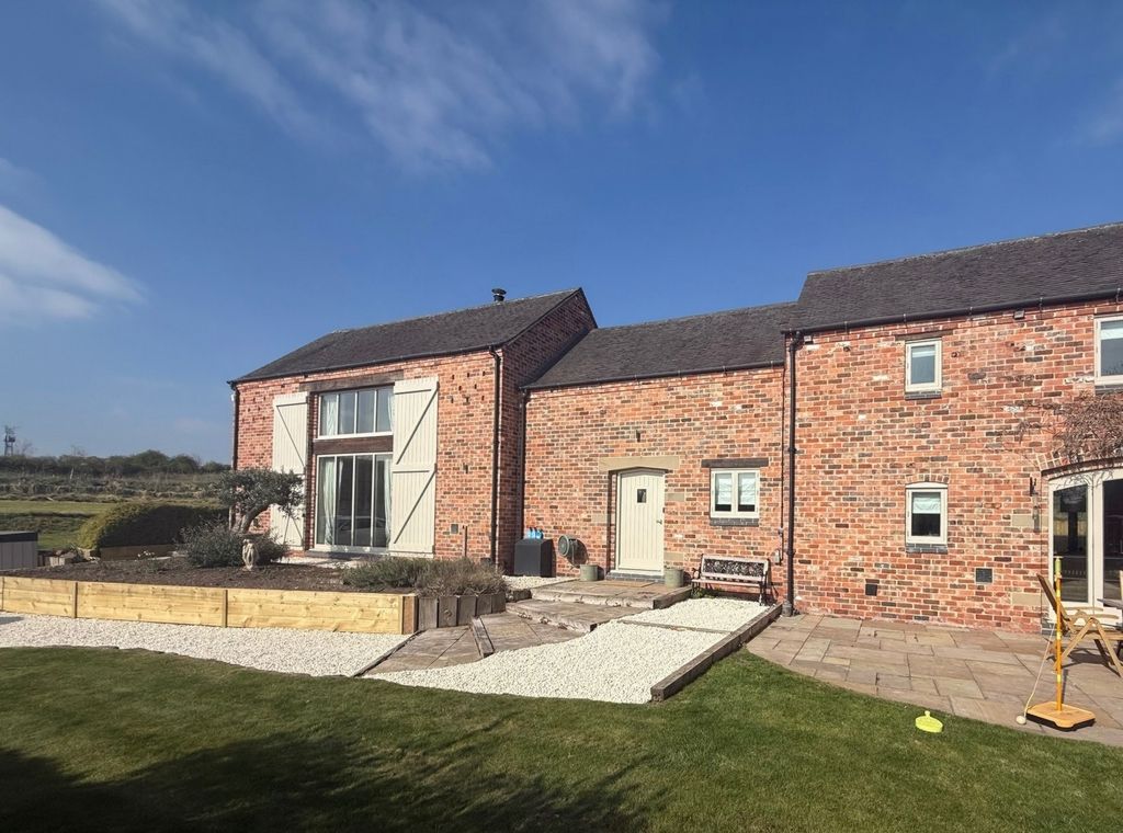 Additional image 27 of 4 bed barn conversion for saleHigh Street, Castle Donington DE74