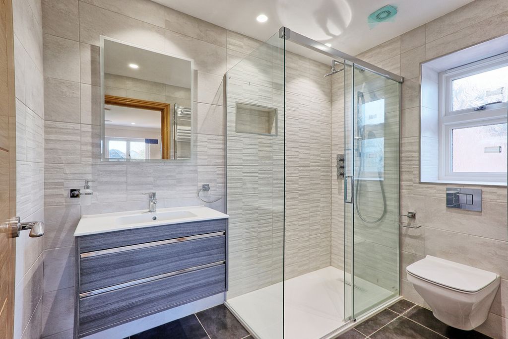 Additional image 35 of 6 bed detached house for saleCurtis Road, Emerson Park RM11