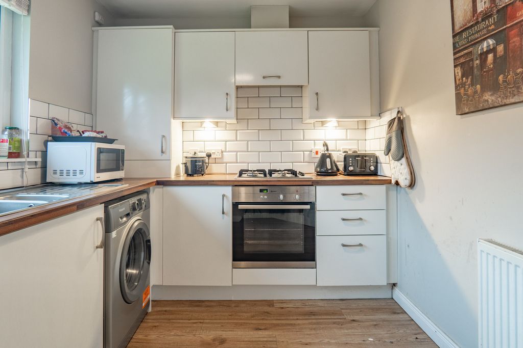 Additional image 6 of 2 bed flat for saleHolm Farm Road, Inverness IV2