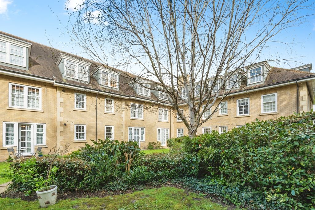 Additional image 2 of 2 bed flat for saleBrighton Road, Banstead SM7