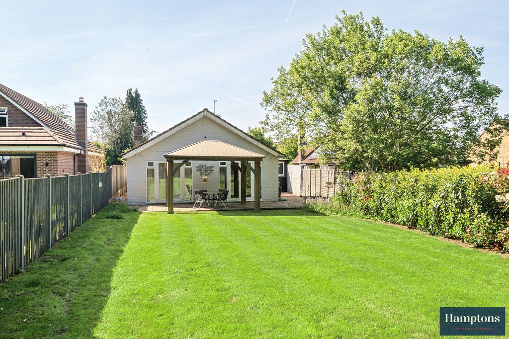Additional image 7 of 5 bed detached bungalow for saleOrchard End Avenue, Amersham HP7