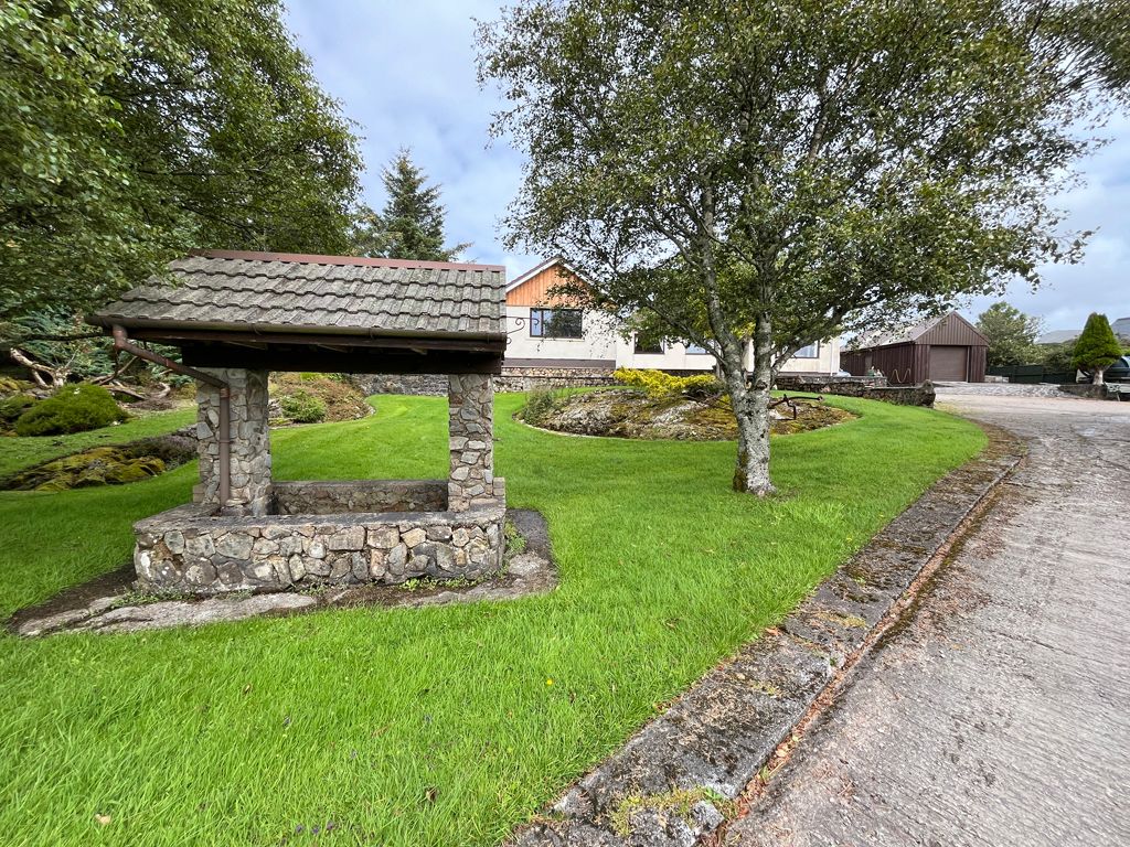 6 bed detached bungalow for saleKilchoan, Acharacle PH36 photo 3