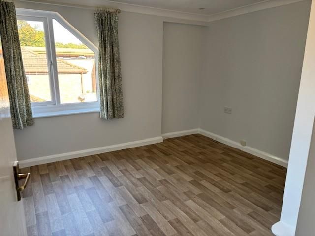 Additional image 5 of 2 bed flat for saleBreakspear Court, The Cresent, Abbots Langley WD5