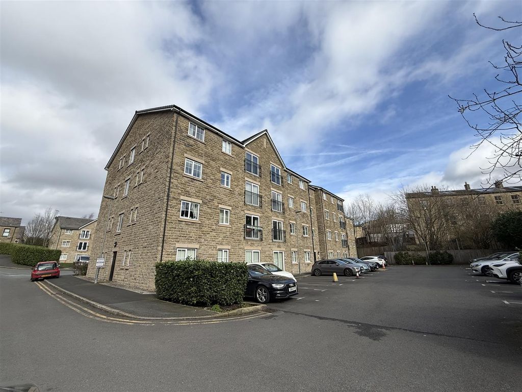2 bed flat for saleBramble Court, Millbrook, Stalybridge SK15