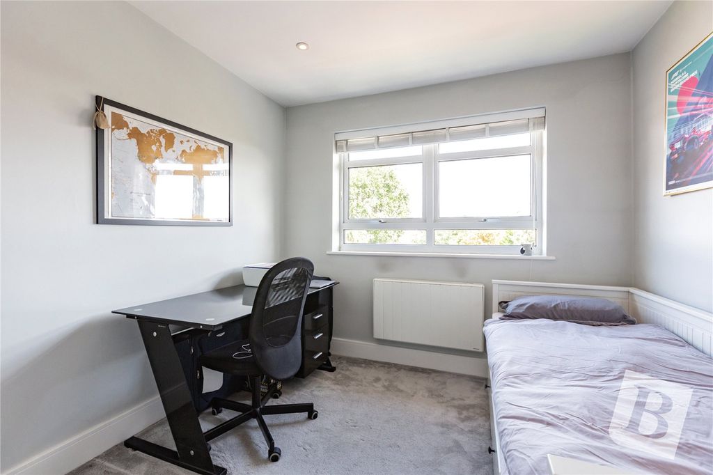 Additional image 8 of 2 bed flat for saleAbington Court, Hall Lane, Upminster RM14