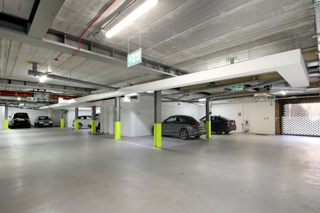 Additional image 16 of 2 bed flat for saleStation Road, Beaconsfield, Buckinghamshire HP9
