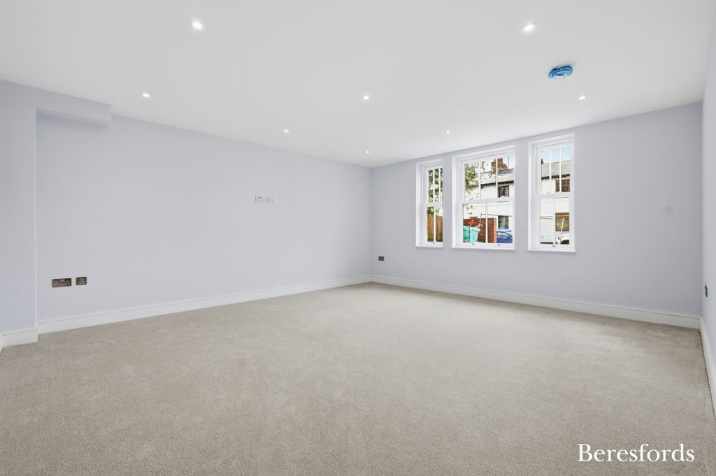 Additional image 7 of 5 bed semi-detached house for saleChapel Street, Billericay CM12