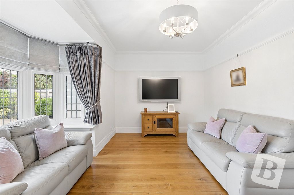 Additional image 24 of 6 bed detached house for saleElm Grove, Emerson Park RM11