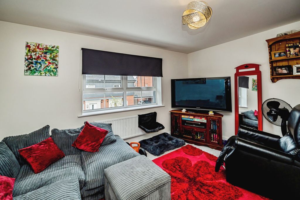 Additional image 11 of 4 bed town house for saleGrand Junction, Aylesbury HP22