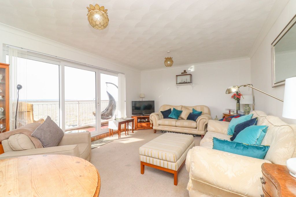Additional image 4 of 2 bed flat for saleBay View Heights, Ethelbert Road, Birchington, Kent CT7