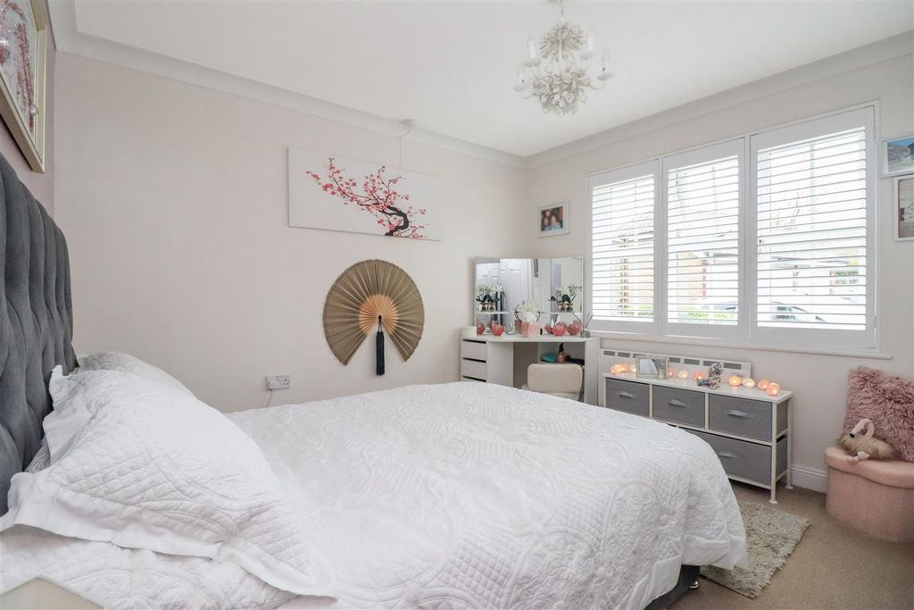 Additional image 8 of 1 bed flat for saleRosehill, Billingshurst RH14