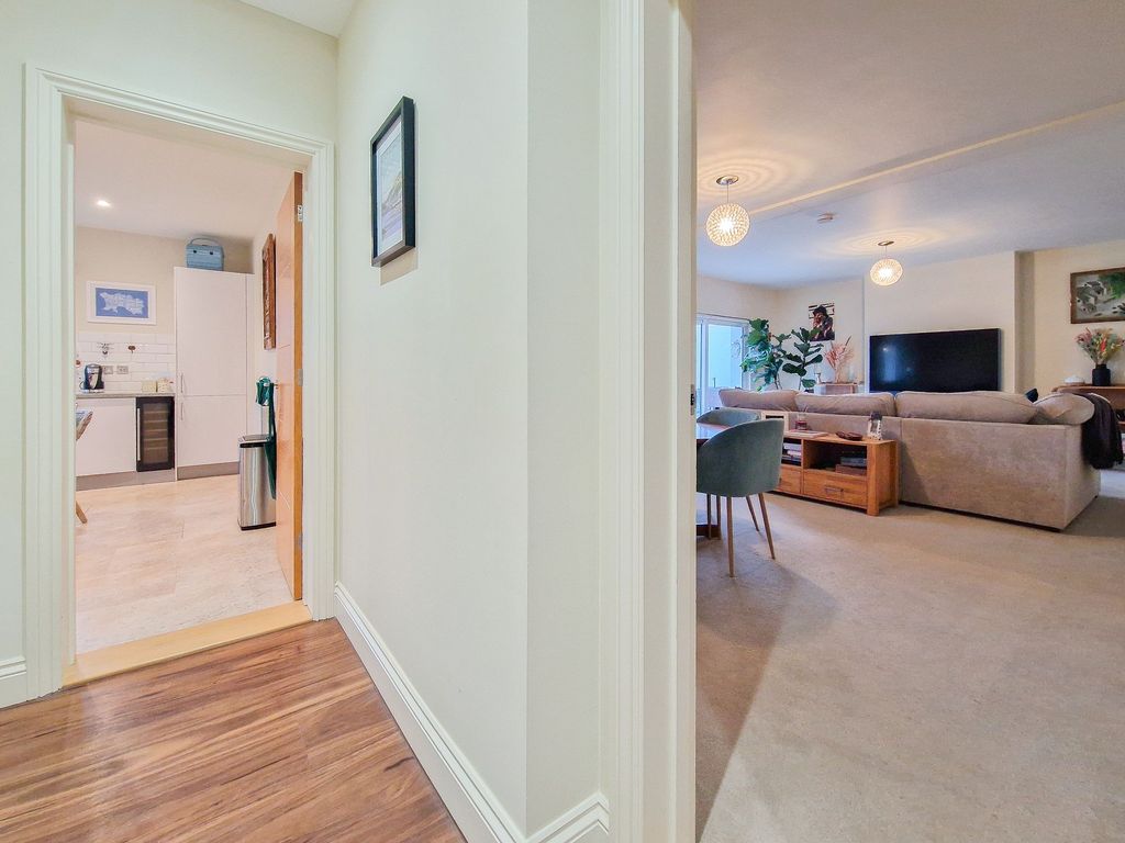 Additional image 8 of 3 bed flat for sale4 Cartref Apartments, St Saviour JE2