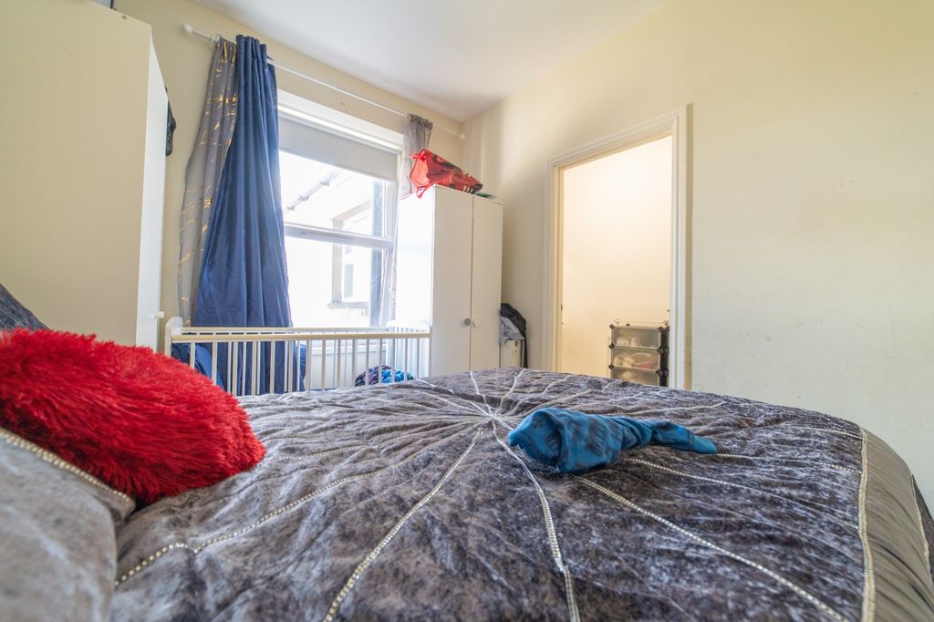 Additional image 6 of 5 bed block of flats for salePiercefield Place, Adamsdown CF24