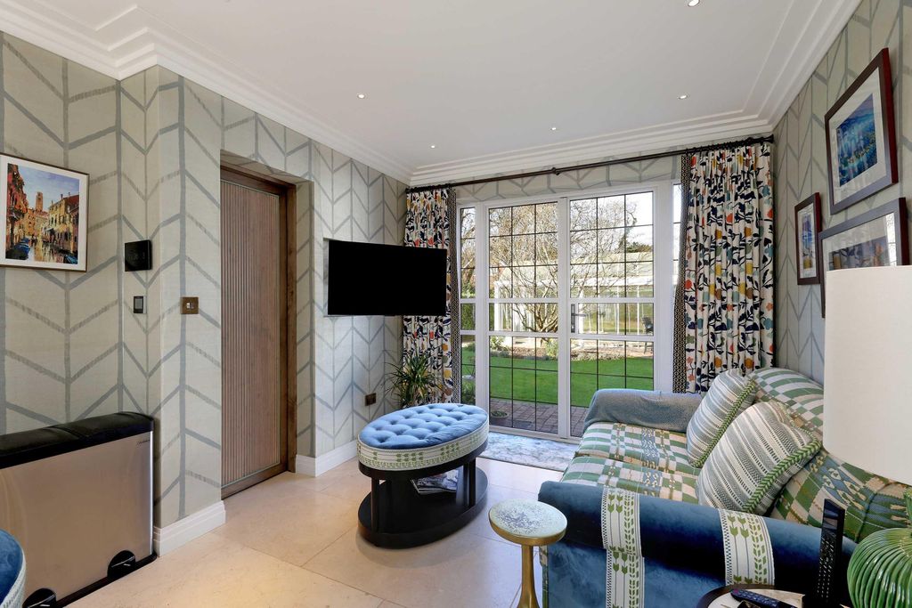 Additional image 10 of 5 bed detached house for saleShootersway Lane, Berkhamsted, Hertfordshire HP4